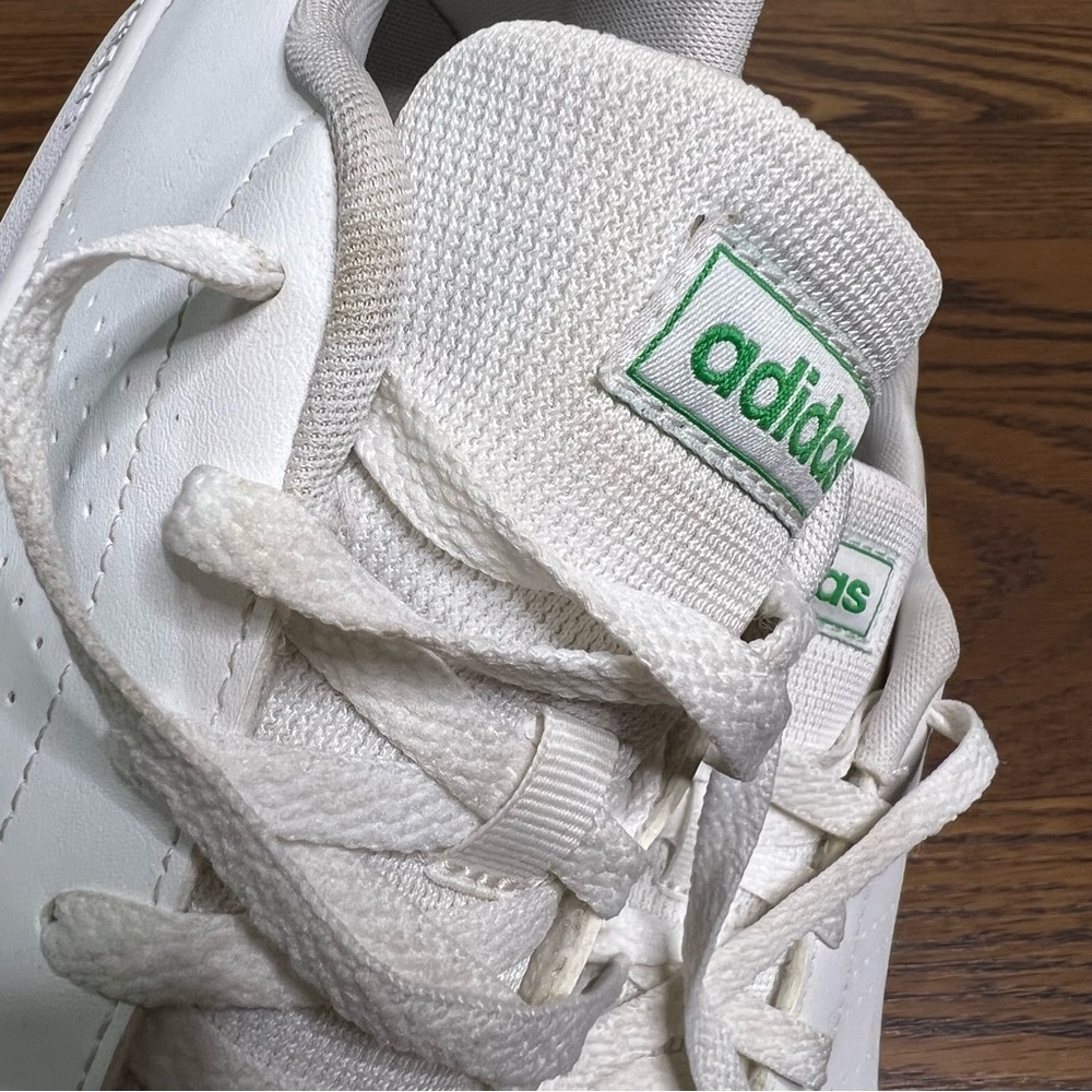 Adidas Advantage Base sneaker in white with green accents in Men’s size 7 - Picture 10 of 12